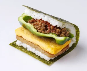 ピーマンの肉味噌のせ